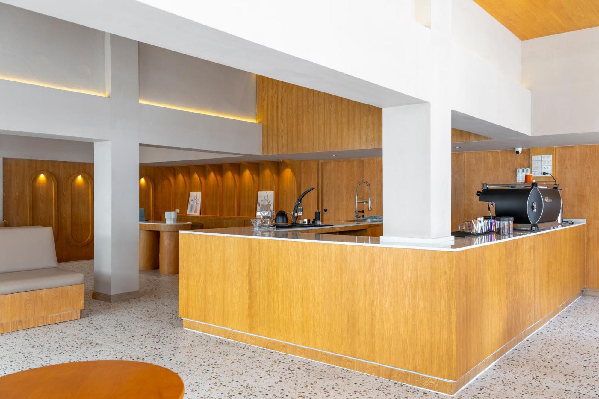 Horange Phuket Town Hotel Exterior foto